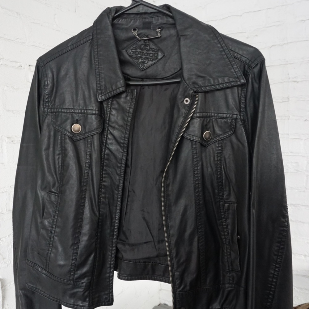 Black Leather Jacket 🖤